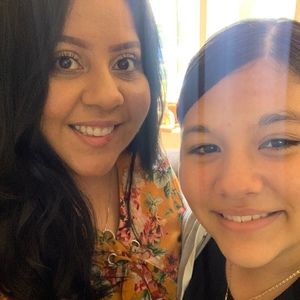 Meet your Posher, Corina